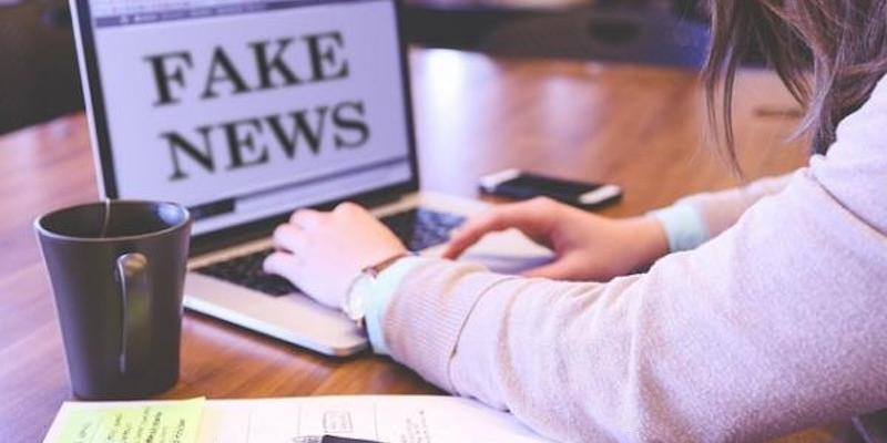 El Centro de Estudios Sociales imparte una sesi&oacute;n formativa con el objetivo de combatir bulos