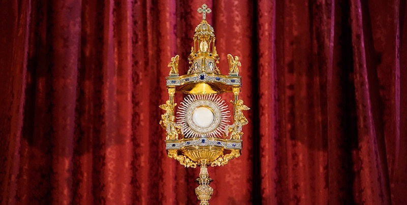 Daniel Escobar, delegado episcopal de Liturgia de Madrid: «La Fiesta del Corpus Christi nos muestra que Dios está cerca de nosotros a través de su entrega»