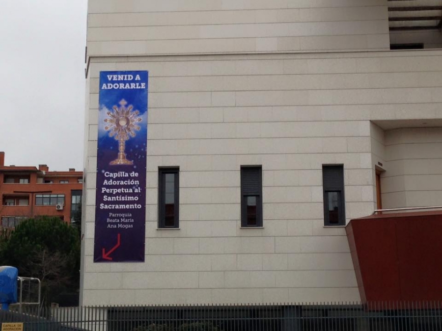 Tercer aniversario de la capilla de adoraci&oacute;n eucar&iacute;stica perpetua de la parroquia de la Beata Mar&iacute;a Ana Mogas
