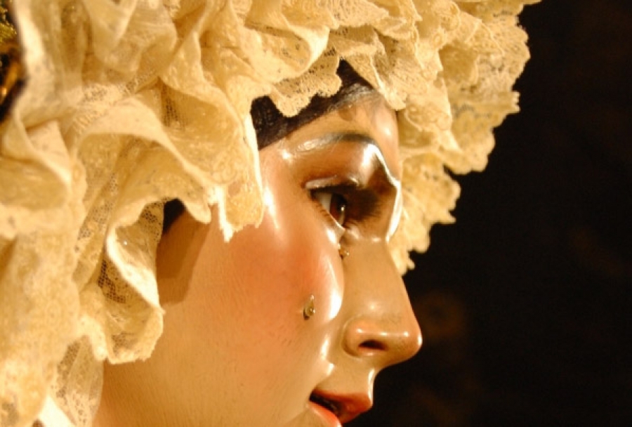 La Hermandad de Jes&uacute;s del Gran Poder dona becas de formaci&oacute;n