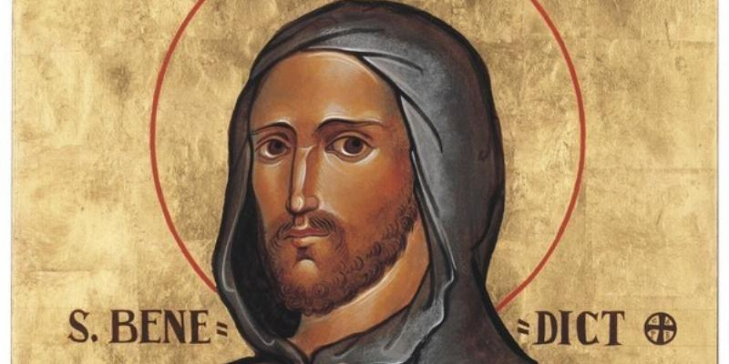 Monseñor Jesús García Burillo preside en la basílica de la Santa Cruz la Eucaristía en honor a san Benito Abad