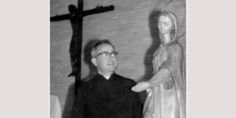 Vicente Martín Muñoz, obispo auxiliar de Madrid, preside la misa en el XXXVI aniversario del fallecimiento de Abundio García Román, fundador de Hermandades del Trabajo