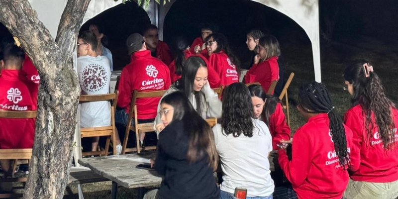 22 j&oacute;venes participan en el Campo de Voluntariado de C&aacute;ritas Madrid en La Hiruela: dos semanas para compartir, aprender y construir comunidad