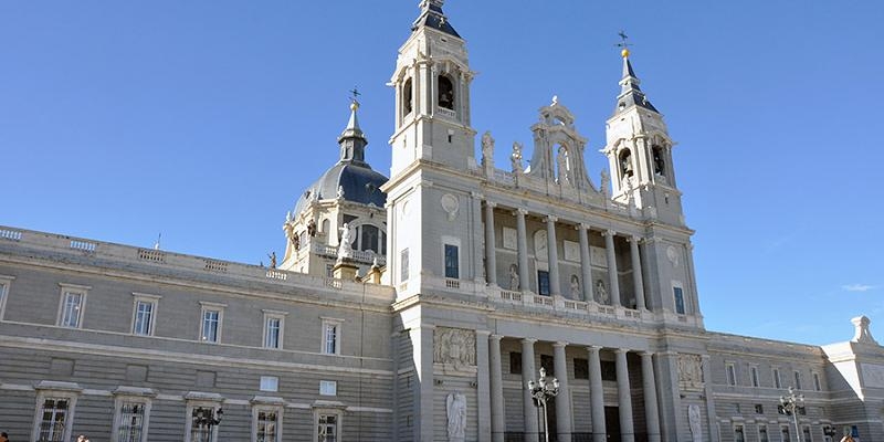La comunidad grecocat&oacute;lica ucraniana en Madrid celebra la Divina Liturgia en la Almudena