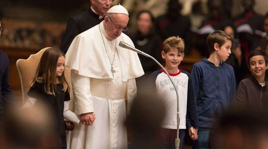 Papa Francisco hace importante donación para paliar el conflicto en el Congo
