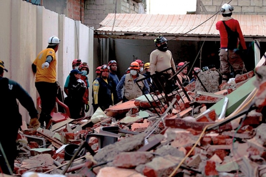 Terremoto en Ecuador: la Iglesia est&aacute; en la primera l&iacute;nea