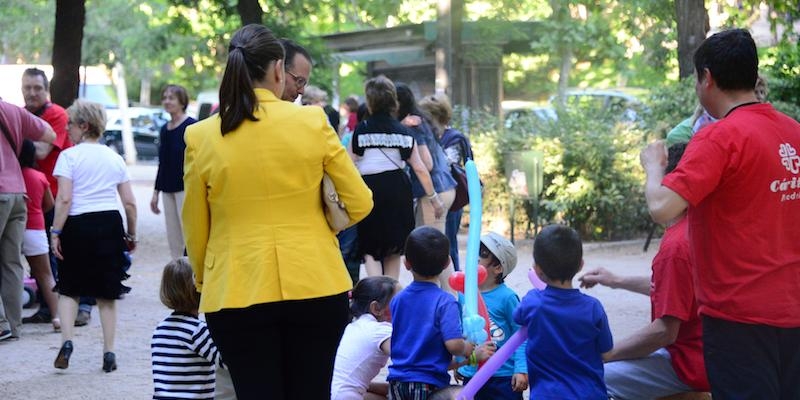 El arciprestazgo de Salamanca de Cáritas Vicaría II participa con un stand informativo en las fiestas del distrito