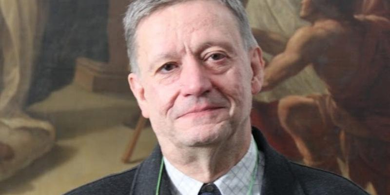 Jos&eacute; Luis Segovia reflexiona en el centro de Madrid de Hermandades sobre la espiritualidad y compromiso del laico