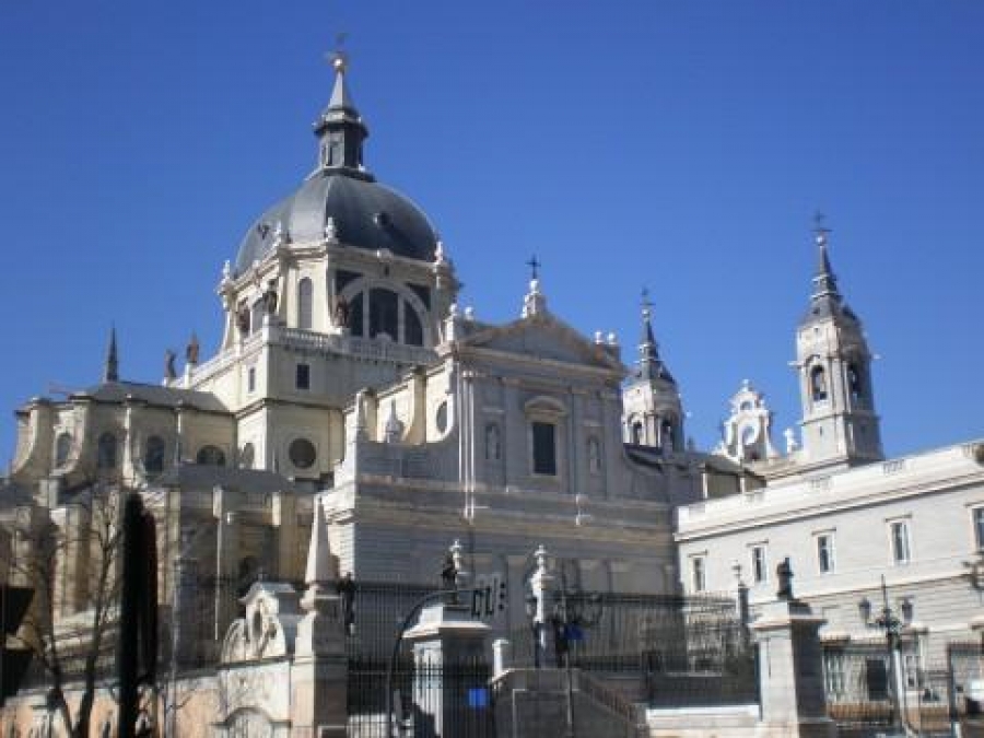 Ordenaci&oacute;n de presb&iacute;teros en la Catedral de la Almudena