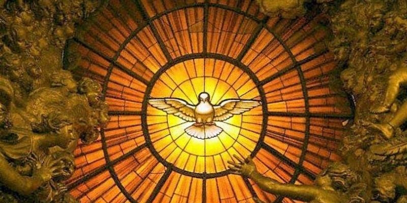 El cardenal Osoro imparte el sacramento de la Confirmaci&oacute;n a alumnos del colegio Fray Luis de Le&oacute;n