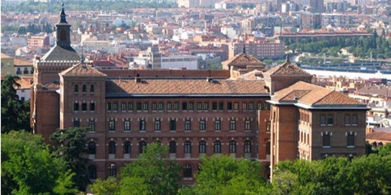 Alumnos del colegio Arzobispal reciben el sacramento de la Confirmaci&oacute;n de manos del cardenal Osoro