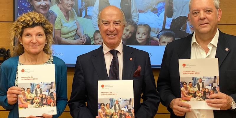 Carmen Conde, responsable de finanzas de ACN Espa&ntilde;a; Antonio S&aacute;inz de Vicu&ntilde;a, presidente de ACN Espa&ntilde;a y Javier Men&eacute;ndez Ros, director de ACN Espa&ntilde;a