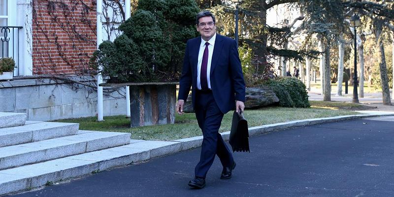 El cardenal Osoro se re&uacute;ne con el ministro de Inclusi&oacute;n Social, Seguridad Social y Migraciones