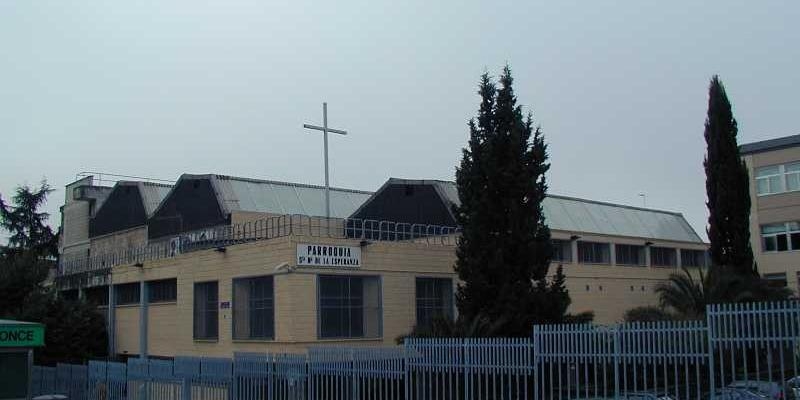 Santa María de la Esperanza del barrio del Pilar celebra la fiesta de su titular con Misa y procesión