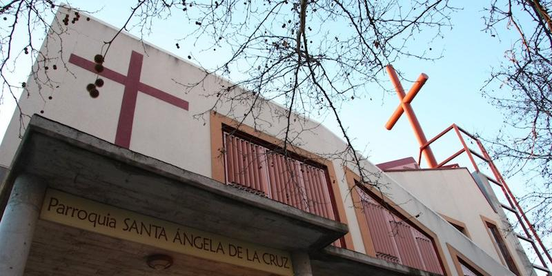 Santa Ángela de la Cruz organiza un triduo en honor a la santa titular del templo