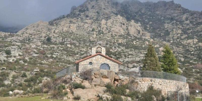 Mar&iacute;a Madre del Amor Hermoso despide noviembre con una excursi&oacute;n a la ermita de san Isidro en La Pedriza