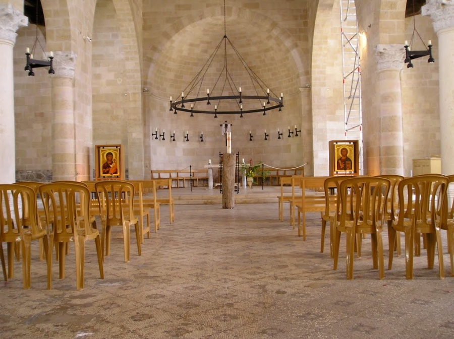 Dos a&ntilde;os despu&eacute;s de atentado reabren iglesia en lugar donde Cristo multiplic&oacute; los panes