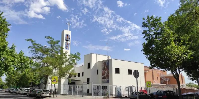 Buen Pastor acoge una Misa funeral por el padre de Antonio de la Torre Munilla