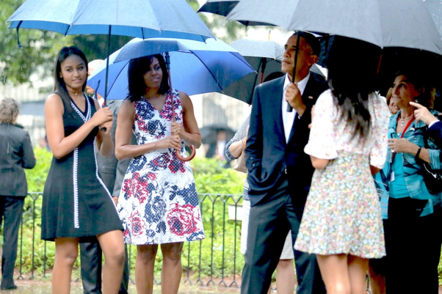 Obama inicia viaje a Cuba visitando la catedral de La Habana