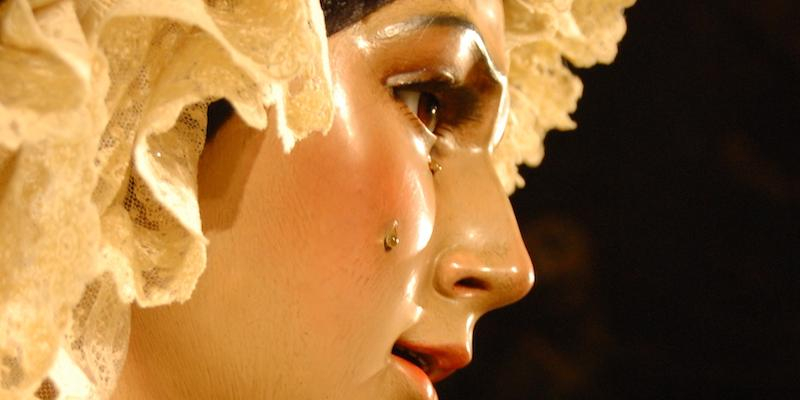 La colegiata de San Isidro acoge una Misa funeral por los difuntos de la hermandad del Gran Poder