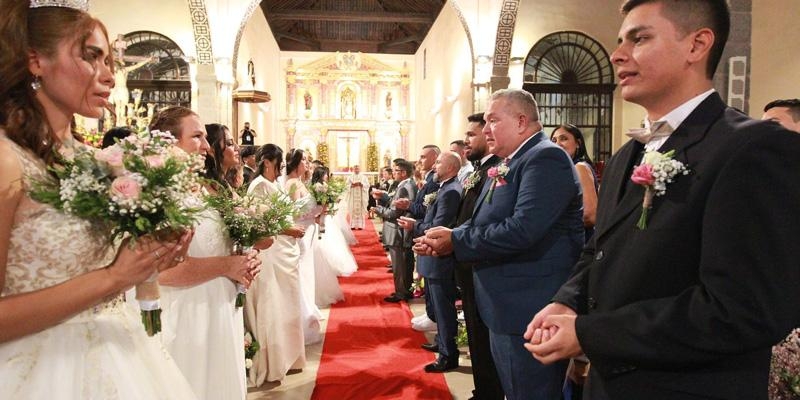 Llega la tercera Macroboda a San Sebasti&aacute;n de los Reyes: &laquo;A la gente le falta el matrimonio&raquo;