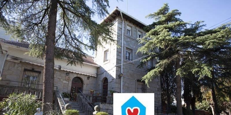 Macarena Tornos, directora de la residencia parroquial Santa Mar&iacute;a de los &Aacute;ngeles: &laquo;Cada una de sus vidas nos importa&raquo;