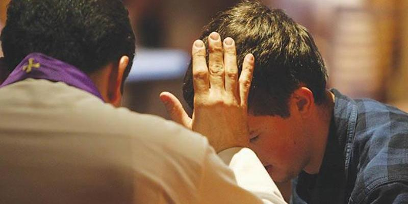 San Jer&oacute;nimo el Real invita a los fieles a prepararse para la Semana Santa con una celebraci&oacute;n penitencial