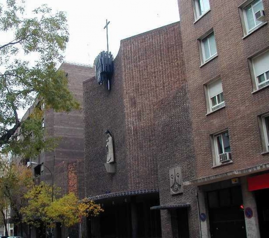 Catequesis para j&oacute;venes y adultos en la parroquia de los Carmelitas de Ayala