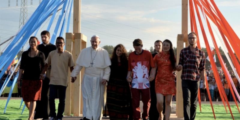 El arzobispo de Madrid habla en el Colegio Mayor Padre Poveda del S&iacute;nodo de los obispos