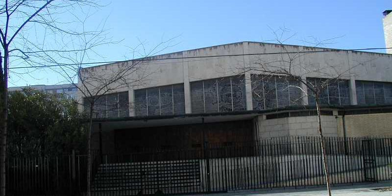 Juan Pedro Guti&eacute;rrez administra el sacramento de la Confirmaci&oacute;n en San Pedro Nolasco