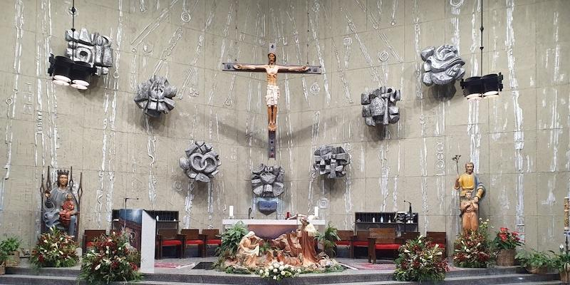 Nuestra Señora de las Nieves recibe la visita pastoral de monseñor Juan Antonio Martínez Camino