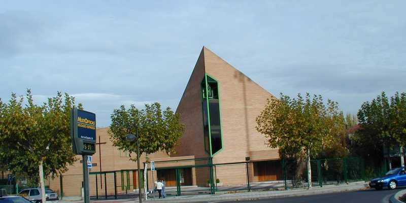 Santa Mar&iacute;a de Majadahonda despide noviembre con un mercadillo a beneficio de C&aacute;ritas parroquial