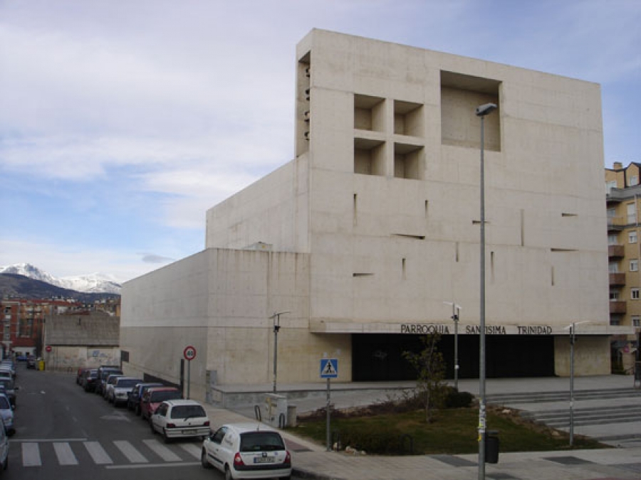 &lsquo;24 horas para el Se&ntilde;or&rsquo; en la parroquia Sant&iacute;sima Trinidad de Collado Villalba