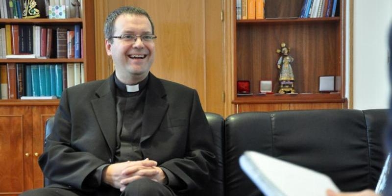 Monse&ntilde;or Vidal en Radio Mar&iacute;a: &laquo;El Se&ntilde;or ha querido dibujarnos en el coraz&oacute;n de Mar&iacute;a aquello a lo que &Eacute;l nos llama&raquo;