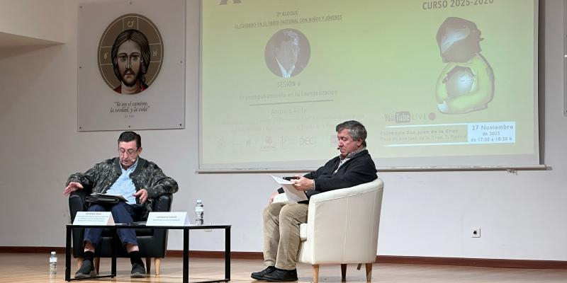 «El acompañamiento es una mano tendida que necesita ser acogida»: Antonio Ávila, en el X Ciclo de Conferencias para Evangelizadores
