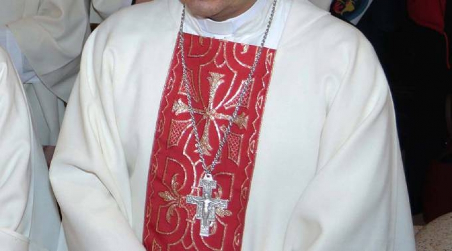 Obispo arriesga su vida para salvar a mil musulmanes