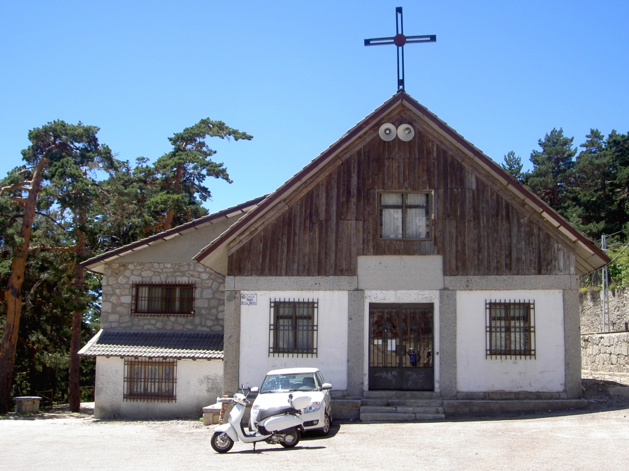 Cercedilla realiza una marcha mariana a la ermita de las Nieves en honor a la patrona