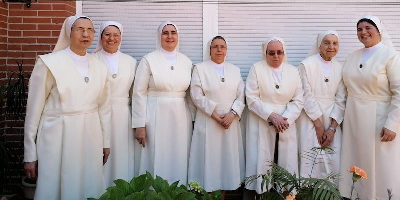 El cardenal Osoro celebra en Nuestra Señora de la Aurora y Santo Ángel una Eucaristía con las Siervas de Jesús de la Caridad