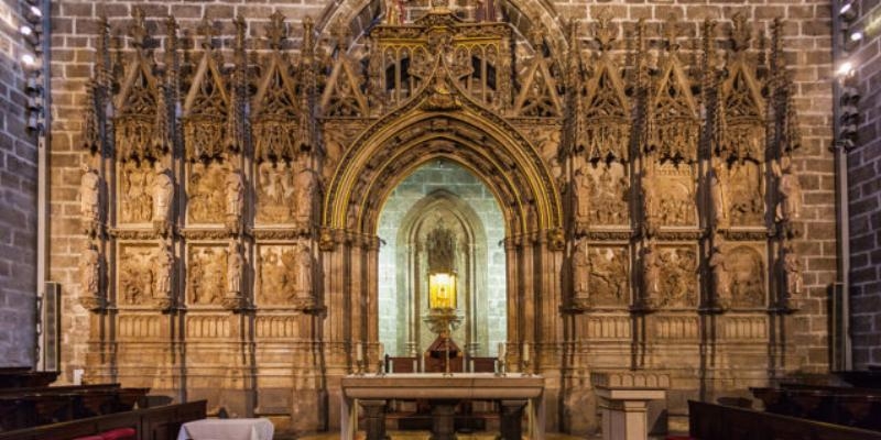 El cardenal Ca&ntilde;izares celebra este domingo una misa en la capilla del Santo C&aacute;liz de la catedral de Valencia transmitida por RNE