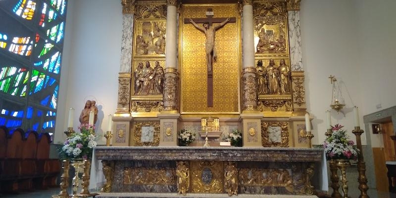 Nuestra Se&ntilde;ora del Carmen de Pozuelo organiza una vigilia de adoraci&oacute;n de 24 horas como preparaci&oacute;n a la solemnidad del Corpus