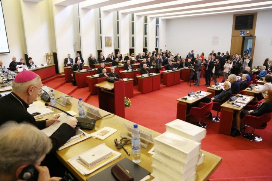 Benedicto XVI: &laquo;Contra el ate&iacute;smo y el radicalismo integralista sirve una concepci&oacute;n de Estado que convenza&raquo;