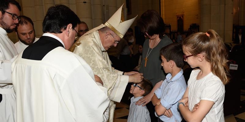 El cardenal Osoro inaugura el Mes Misionero: «Los demás tienen derecho a saber que son hijos de Dios»