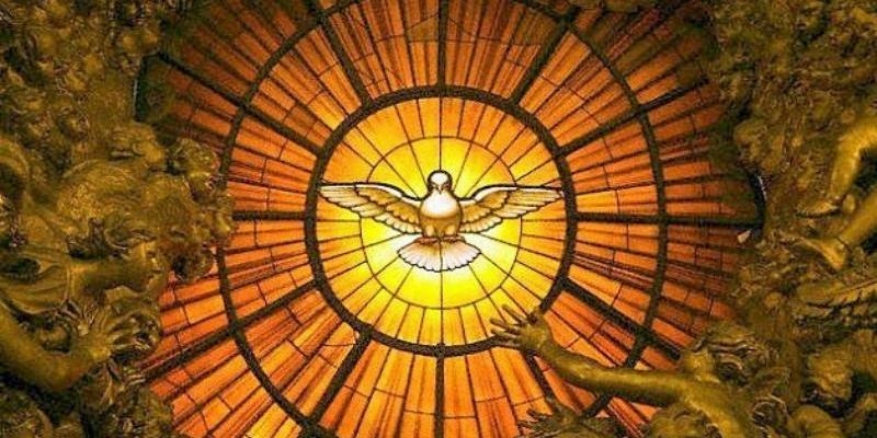 Monse&ntilde;or Santos Montoya imparte el sacramento de la Confirmaci&oacute;n en el colegio San Luis de los Franceses