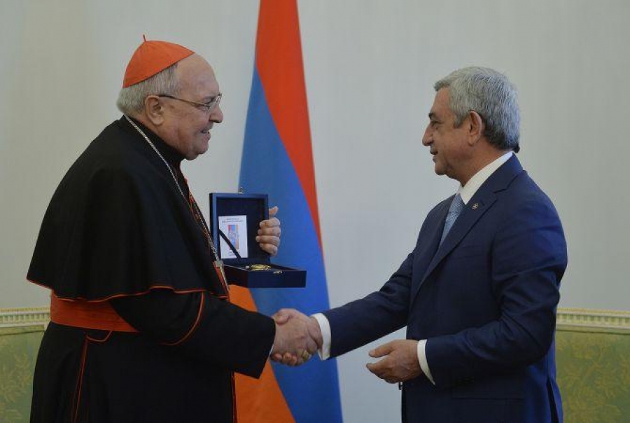 El presidente de Armenia recibió al cardenal Sandri