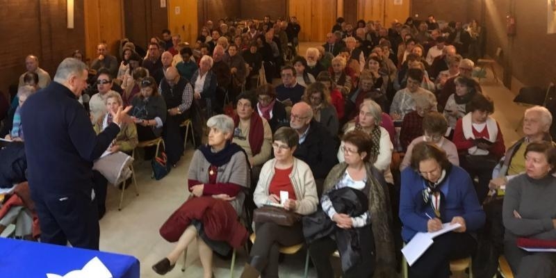 Manuel Bru habla de la cultura actual en el segundo curso de Formación Social de la Vicaría IV