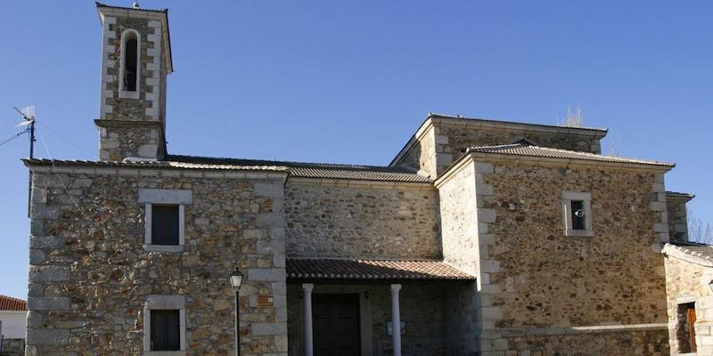 Gascones conmemora en verano a la Virgen del Rosario con una Misa solemne
