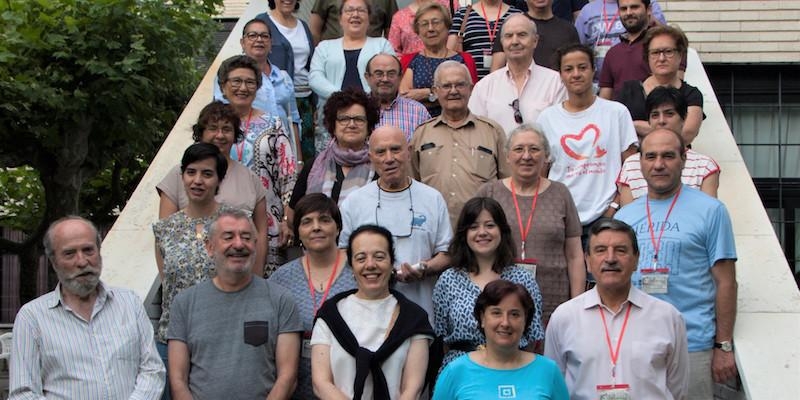 La Memoria 2017 de C&aacute;ritas, relato del viaje compartido de 84.000 voluntarios con 3 millones de personas vulnerables