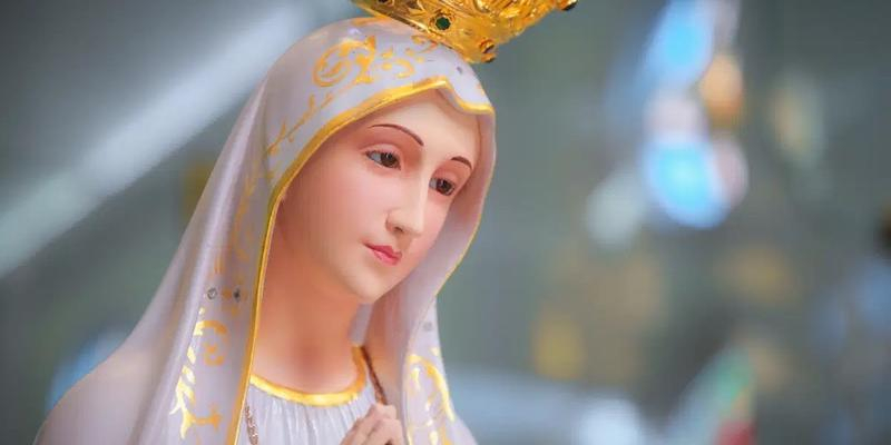 Beata María Ana de Jesús celebra la fiesta de la Virgen de Fátima con exposición prolongada del Santísimo