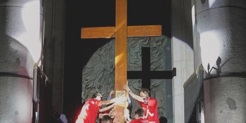 La cruz de la JMJ comienza en el arciprestazgo de San Agustín de Madrid su recorrido por la Vicaría I