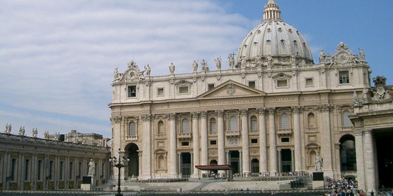 El arzobispo interviene en un retiro mundial para sacerdotes en Roma